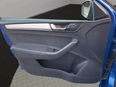 Skoda Rapid Spaceback 1.0 TSI — Monospace économique sans accident, équipé et fiable — Miniature 12