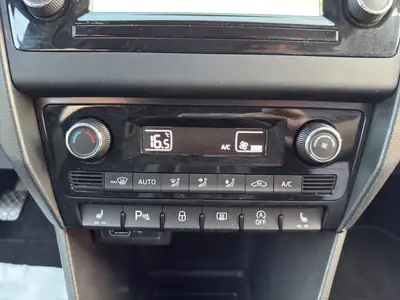 Skoda Rapid Spaceback 1.0 TSI — Monospace économique sans accident, équipé et fiable — Miniature 16