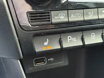 Skoda Rapid Spaceback 1.0 TSI — Monospace économique sans accident, équipé et fiable — Miniature 24