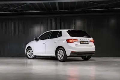 Skoda Fabia 1.0 TSI Top Selection DSG — Citadine dynamique, garantie 5 ans, quasi-neuve — côté