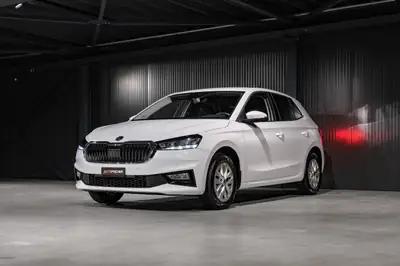 Skoda Fabia 1.0 TSI Top Selection DSG — Citadine dynamique, garantie 5 ans, quasi-neuve — intérieur