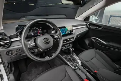 Skoda Fabia 1.0 TSI Top Selection DSG — Citadine dynamique, garantie 5 ans, quasi-neuve — Miniature 13