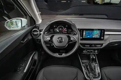 Skoda Fabia 1.0 TSI Top Selection DSG — Citadine dynamique, garantie 5 ans, quasi-neuve — Miniature 16
