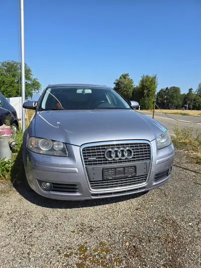 Audi A3 2.0 TFSI Ambition Quattro — Berline sportive polyvalente, 242 000 km — side view