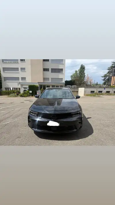 Opel Astra 1.6 T PHEV 180 — Break hybride rechargeable, ultra-économe — exterior view