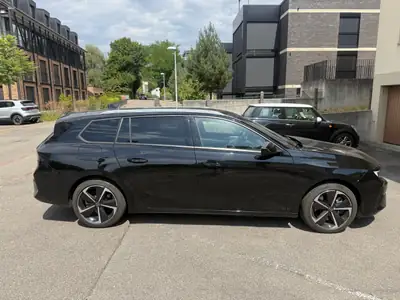 Opel Astra 1.6 T PHEV 180 — Break hybride rechargeable, ultra-économe — detail