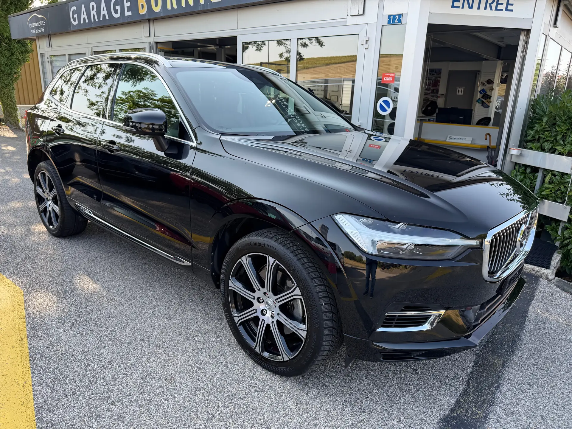 Volvo XC60 T8 eAWD Inscription — SUV hybride rechargeable, 177 600 km
