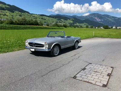 Mercedes-Benz SL 230 Pagode 1966 — Un classique de légende, sans accident — rear view