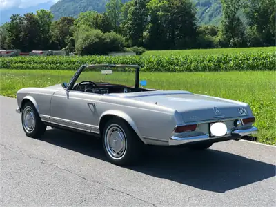 Mercedes-Benz SL 230 Pagode 1966 — Un classique de légende, sans accident — detail