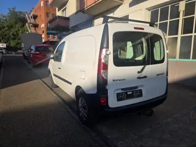 Renault Kangoo Express 2016 — Utilitaire compact fiable, diesel économique — rear view