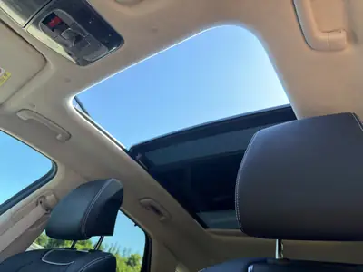 Genesis GV70 Electrified Sport — SUV électrique premium 490 ch, pack options complet — Miniature 9
