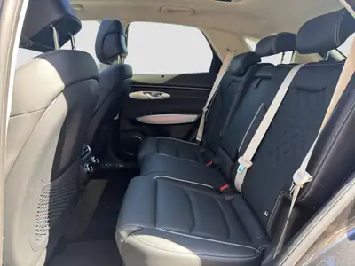 Genesis GV70 Electrified Sport — SUV électrique premium 490 ch, pack options complet — Miniature 10