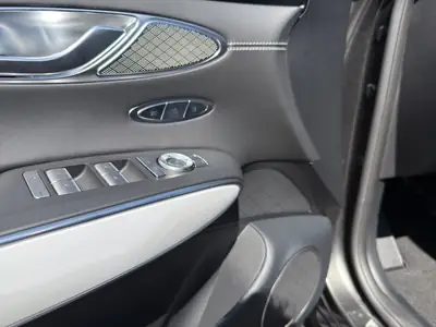 Genesis GV70 Electrified Sport — SUV électrique premium 490 ch, pack options complet — Miniature 17
