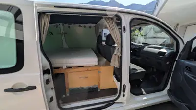 Peugeot Expert 2.0 HDi 130 L2H1 — Utilitaire fiable, sans sinistre, 132'000 km — Thumbnail 10