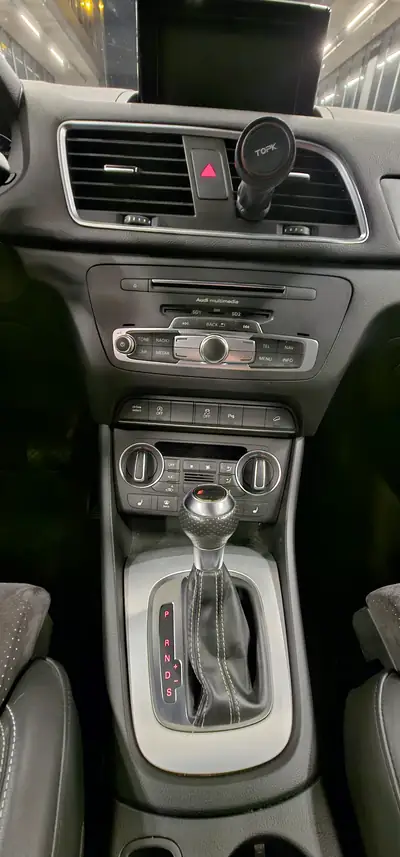Audi Q3 2.0 TDI 184 quattro S-Tronic — SUV compact diesel performant, sans sinistre — tableau de bord