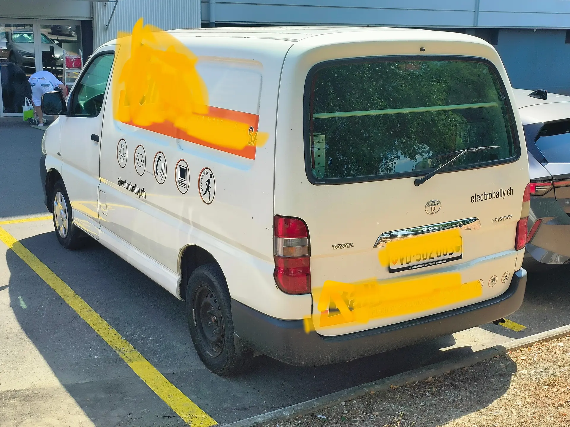 Toyota Hiace 2011 occasion Champagne — 2