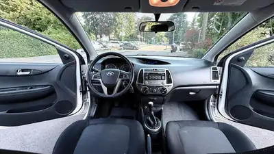 Hyundai i20 1.2 Comfort — Citadine fiable, excellent état, expertisée — Miniature 7