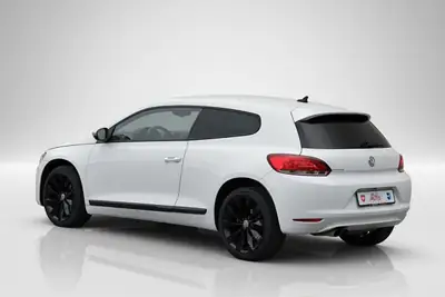 VW Scirocco 1.4 TSI Design — Coupé sportif économe, entretien réduit — arrière
