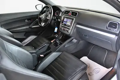 VW Scirocco 1.4 TSI Design — Coupé sportif économe, entretien réduit — Miniature 12