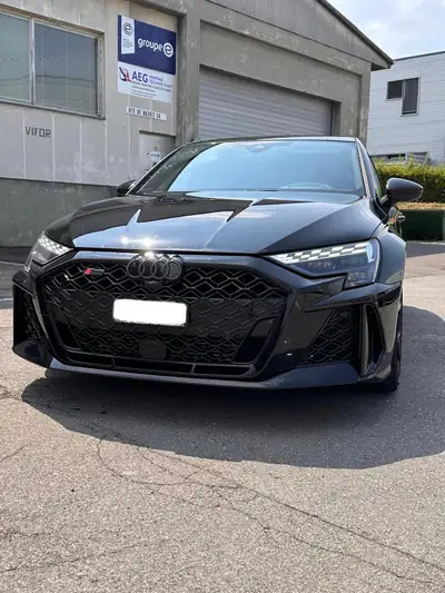 Audi RS3 2.5 TFSI Quattro — Berline sportive 400 ch, faible kilométrage — exterior view