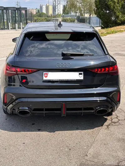 Audi RS3 2.5 TFSI Quattro — Berline sportive 400 ch, faible kilométrage — detail