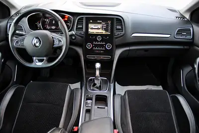 Renault Mégane Grandtour 1.5 dCi GT Line — Break spacieux, diesel économe et fiable — Miniature 11