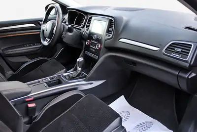 Renault Mégane Grandtour 1.5 dCi GT Line — Break spacieux, diesel économe et fiable — Miniature 13