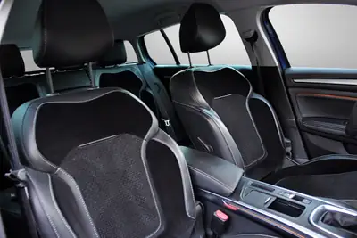Renault Mégane Grandtour 1.5 dCi GT Line — Break spacieux, diesel économe et fiable — Miniature 14