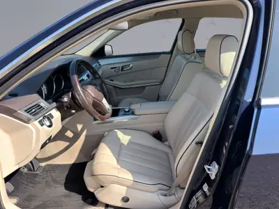 Mercedes-Benz E 400 V6 Avantgarde 4matic — Berline premium allemande, 333 ch, traction intégrale — Miniature 9