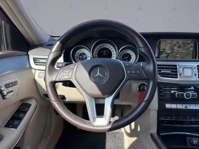 Mercedes-Benz E 400 V6 Avantgarde 4matic — Berline premium allemande, 333 ch, traction intégrale — Miniature 12