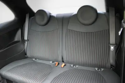 FIAT 500 1.2 Anniversary Collezione — Citadine légendaire, économe et prête à rouler — Miniature 12