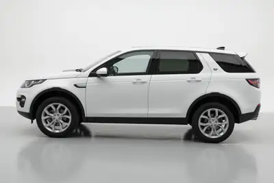 Land Rover Discovery Sport 2.0 TD4 HSE — SUV 7 places, diesel efficace, 51 800 km seulement — côté