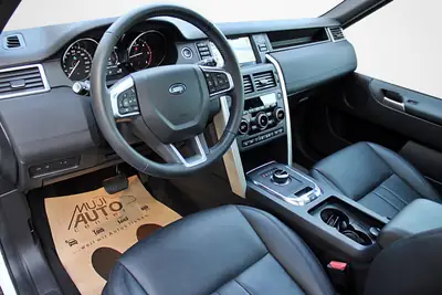 Land Rover Discovery Sport 2.0 TD4 HSE — SUV 7 places, diesel efficace, 51 800 km seulement — Miniature 9