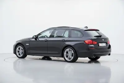BMW 535d Touring xDrive M-Paket — Break diesel performant, révisions à jour — arrière