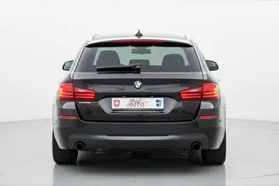 BMW 535d Touring xDrive M-Paket — Break diesel performant, révisions à jour — intérieur