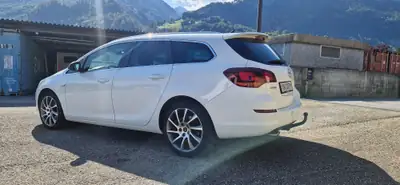 Opel Astra J 16T ST — Break robuste, moteur turbo 130 ch, sans sinistre — Thumbnail 7