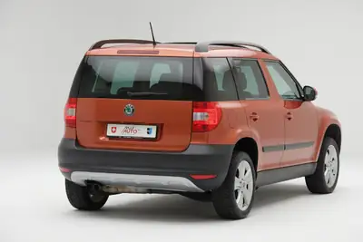 Skoda Yeti 1.8 TSI Ambition 4x4 — SUV compact polyvalent, entretien à jour — tableau de bord
