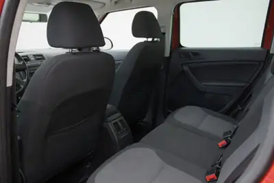 Skoda Yeti 1.8 TSI Ambition 4x4 — SUV compact polyvalent, entretien à jour — Miniature 10