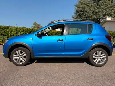 Dacia Sandero TCe 90 Stepway — Citadine robuste et économique, 67'000 km seulement — arrière