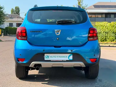 Dacia Sandero TCe 90 Stepway — Citadine robuste et économique, 67'000 km seulement — tableau de bord