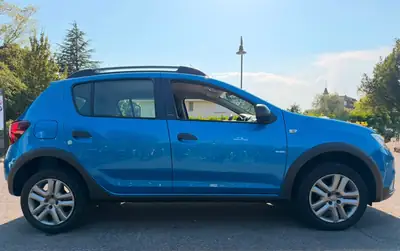 Dacia Sandero TCe 90 Stepway — Citadine robuste et économique, 67'000 km seulement — Miniature 7
