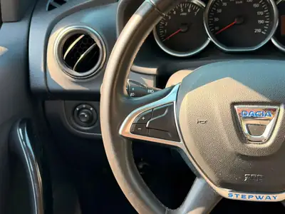 Dacia Sandero TCe 90 Stepway — Citadine robuste et économique, 67'000 km seulement — Miniature 14