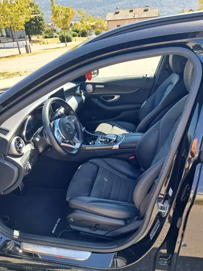 Mercedes-Benz C 220 d Swiss Star AMG Line — Break diesel 4x4, 69 000 km seulement — detail