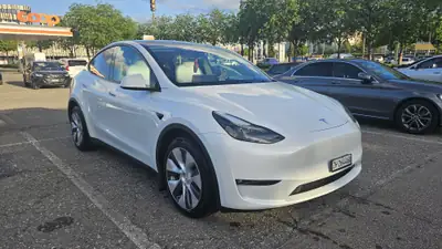 Tesla Model Y Long Range Dual Motor AWD — Performance électrique et autonomie premium — Miniatur 7