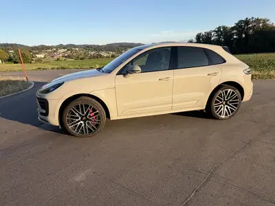 Porsche Macan 2.9 V6 S — SUV sportif haute performance, 54 000 km seulement — rear view