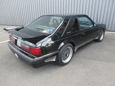Ford Mustang Saleen 1989 — Muscle car légendaire, 228 ch et faible kilométrage — rear view