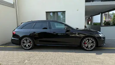 Audi A4 Avant 40 TDI — Break diesel puissant, 52'000 km, entretien AMAG — fianco