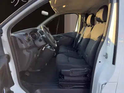Renault Trafic Blue dCi 120 — Monospace 8 places, diesel économique et spacieux — Detail