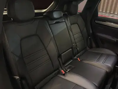 Porsche Cayenne S — SUV prestige 440 ch, transmission intégrale, entretien Porsche — Miniatura 8