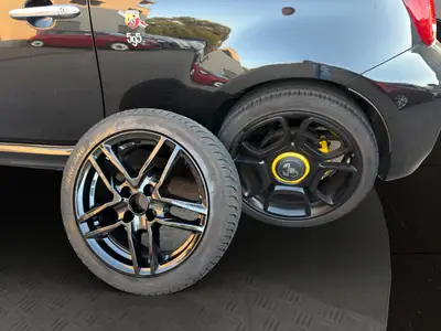 Fiat 595 Abarth 1.4 Turbo — Sportive compacte, 64'400 km, sans sinistre — Miniature 27
